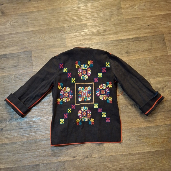 Embroidered Abstract Reversible Jacket. - Picture 15 of 16